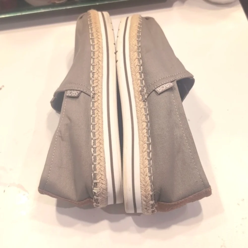 BOB'S By Skecher Memory Foam Gray Espadrilles Size 7